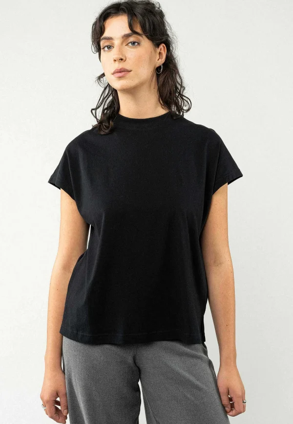 Store MELAWEAR T-Shirt Madhu Bundle